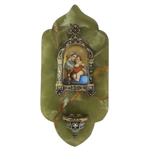 Null 青铜祝福盒，带有Champlevé珐琅和代表圣母和儿童的玛瑙底座框架，20世纪初。

26 x 12 x 4厘米。