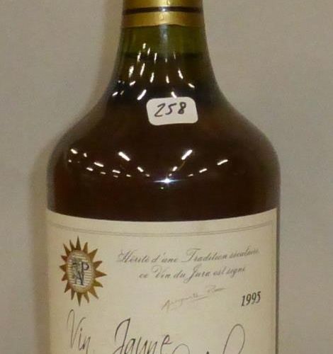 Null 1 bouteille de Vin Jaune d'Arbois Auguste Pirou 1995
