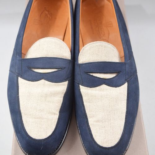 Null J.M. WESTON

Paire de mocassins en toile et cuir bleu.

Taille 6 1/2.