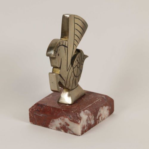 Mascotte automobile. Hippocampe ailé en bronze, socle marbre, modèle déposé. H :&hellip;
