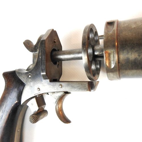 Null BELGIQUE. Revolver système GALAND type 1868 à percussion centrale et extrac&hellip;