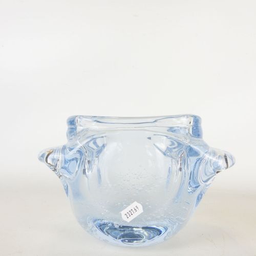 Null 施奈德：双柄气泡吹制玻璃花瓶。已签名。高度：13 厘米。长：20 厘米。