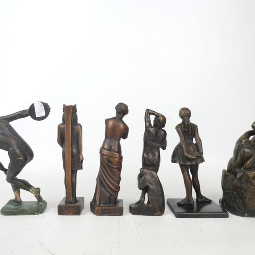 Null SIX bronze reduced reproductions including Rodin's "Le Discobole", "Le Bais&hellip;