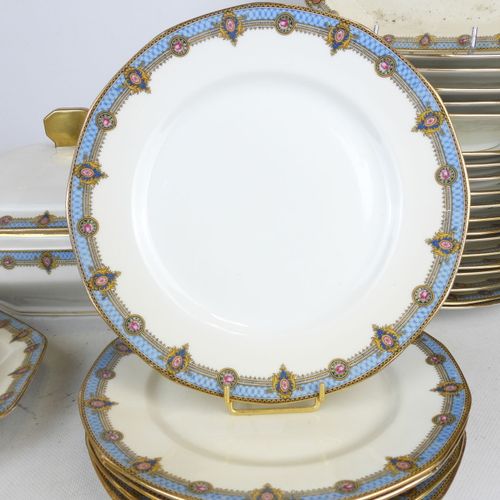 Null LIMOGES: Porcelain dinner service decorated with a frieze of blue latticewo&hellip;
