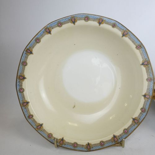 Null LIMOGES: Porcelain dinner service decorated with a frieze of blue latticewo&hellip;