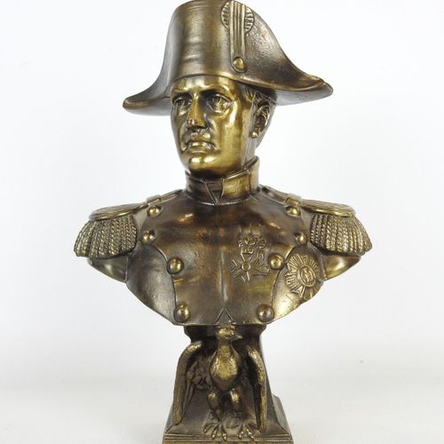 Null A. JOURDAN : Buste de Napoléon Ier en régule à patine brune. Signé en creux&hellip;