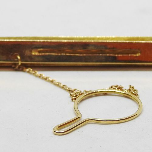 Null Imitation wood 18K gold tie pin with safety chain.
Length: 6.5 cm
Total wei&hellip;