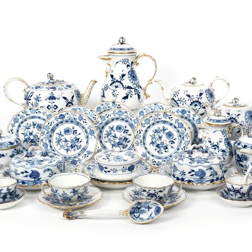 Null Umfangreiches kombiniertes Meissener Tee- und Kaffeeservice 19. Jahrhundert&hellip;