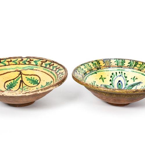 Null Two Continental slipware bowls or deep dishes probably 19th century, painte&hellip;