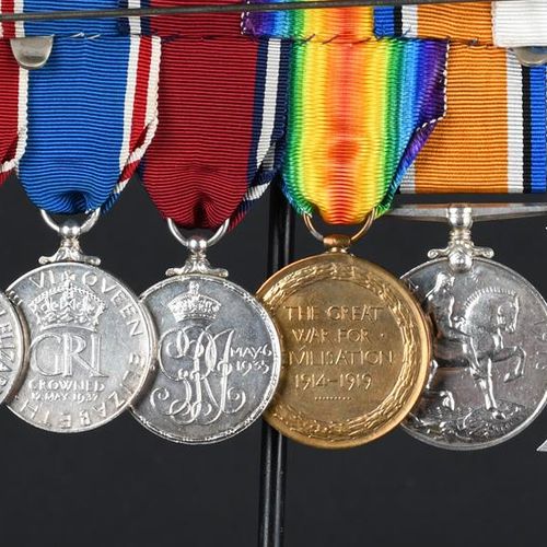 Null The historic Great War Military Cross group of medals to Captain (Robert) A&hellip;