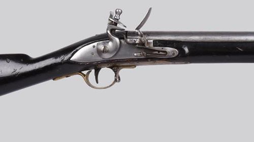 Null A .75 calibre India Pattern type flintlock musket, 39 in barrel with London&hellip;