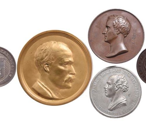 Null Colección de medallas conmemorativas y de premios de medicina, que comprend&hellip;