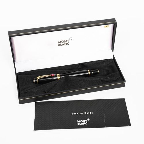 Null A Mont Blanc Boheme ladies fountain pen, in original fitted case, a Dunhill&hellip;
