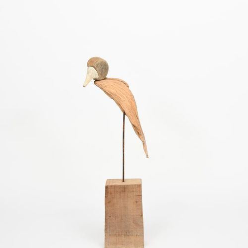 Null 
‡ Sid Burnard (né en 1948) Perruche Stiletto (Lola) 2014 sculpture en bois&hellip;