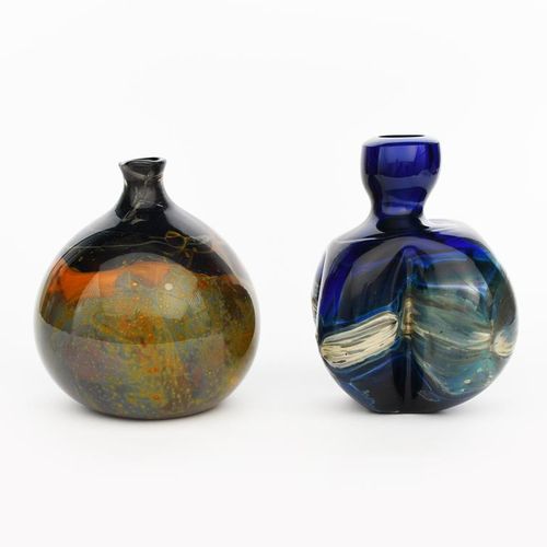 Null 
‡ Samuel J Herman (1936-2020) 一个卵形的花瓶，颈部是solifleur，深蓝色的外壳是琥珀和和橙色的，外壳是透明的，还&hellip;