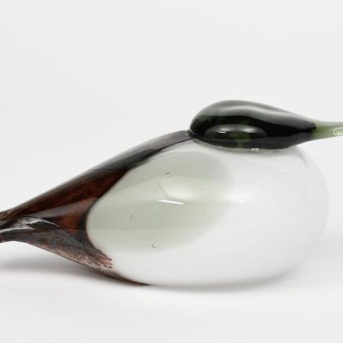 Null A Nuutajarvi small glass bird designed by Oiva Toikka, white with aubergine&hellip;