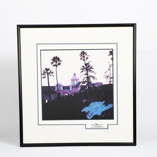 Null 
‡ Kosh加州旅馆，1990年，艺术家根据老鹰乐队1976年发行的专辑封面制作的纸上石版画，有Kosh和Joe Walsh的签名，有照片和证书，4&hellip;