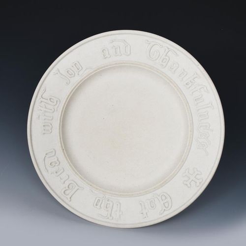Null Waste Not Want Not", un plato de cerámica de Copeland, modelado en bajo rel&hellip;