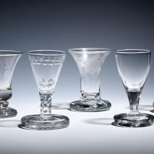 Null Five firing glasses 18th century, one engraved with a rose spray, another w&hellip;