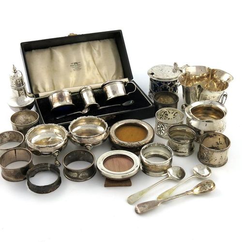 Null A mixed lot of silver items, various dates and makers, comprising: a matche&hellip;