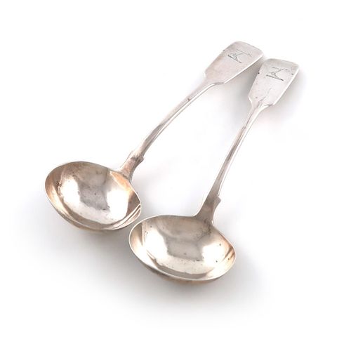 Null A pair of William IV silver Fiddle pattern sauce ladles, by William Eaton, &hellip;