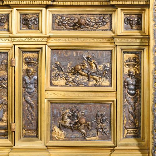 Null rothschild milanese armourer's cabinet' 一个罕见的北意大利大马士革钢和镀金青铜的armourer's tabl&hellip;