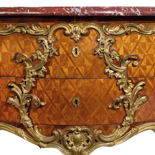 Null A FINE FRENCH LOUIS XV KINGWOOD AND ORMOLU MOUNTED SERPENTINE BOMBE COMMODE&hellip;