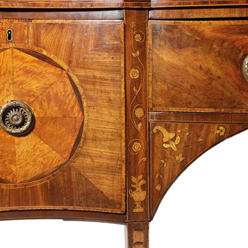 Null A GEORGE III MAHOGANY AND MARQUETRY SERPENTINE SIDEBOARD PROBABLY IRISH, LA&hellip;