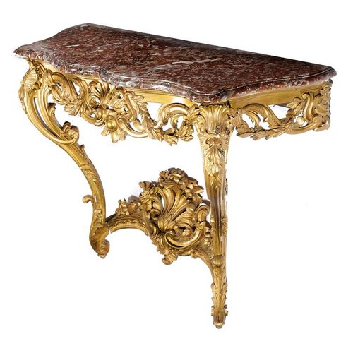 Null PAIRE DE CONSOLES EN BOIS DORÉ DE STYLE LOUIS XV. 19e SIÈCLE chacune avec u&hellip;