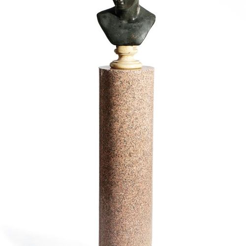 Null 意大利古代铜质大巡游人像，可能是CHIURAEEI铸造的，19世纪，可能是马拉松的Ephebe，模型是俯视他的右边，有精致的卷发，放在锡耶纳大理石底座&hellip;