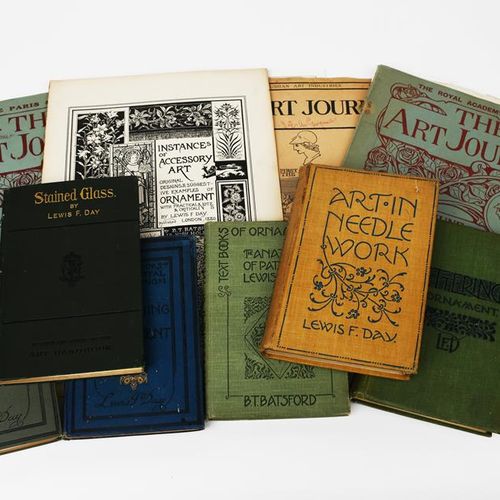 Null 刘易斯-F-戴的书籍和纺织品收藏，以及来自他的收藏，包括。刘易斯-F-戴的《附属装饰品实例》，1880年（未装订），《装饰品的规划》，1887年，《装&hellip;