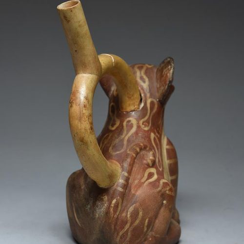 Null Vase à bec d'étrier Moche, Pérou, vers 300 - 700 après J.-C., en terre cuit&hellip;