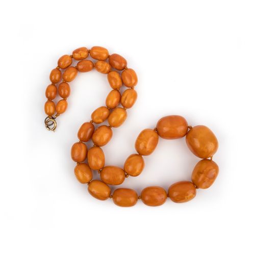 Null Collier d'ambre, composé de perles d'ambre graduées mesurant approximativem&hellip;