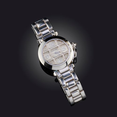 Null Cartier, montre-bracelet pour dame en or blanc 18 ct et diamants, 'Pasha de&hellip;