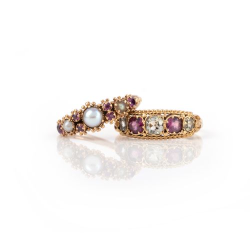 Null Two gem-set rings, early-mid 19th century, each of half-hoop design, mounte&hellip;