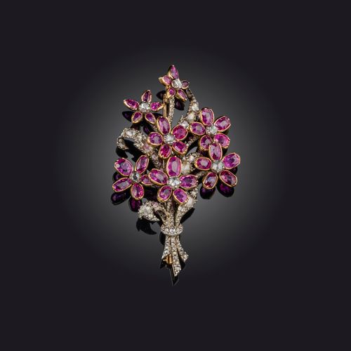 Null Broche en rubis et diamants, conçue comme un bouquet de fleurs, sertie de d&hellip;