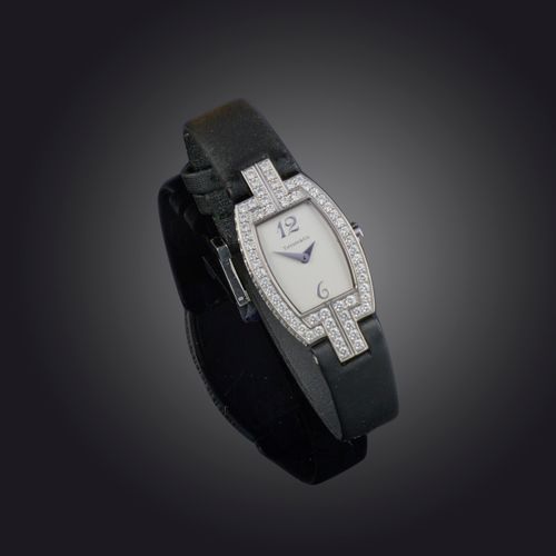 Null Tiffany & Co, montre-bracelet pour dame en or et diamants, cadran signé ave&hellip;