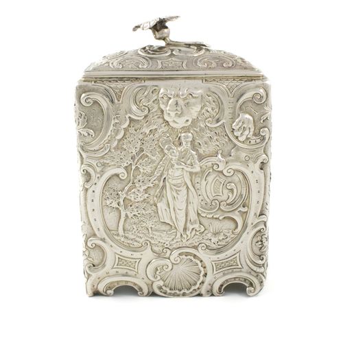 Null Una caja de té de plata continental de finales del siglo XIX,
la tapa con u&hellip;