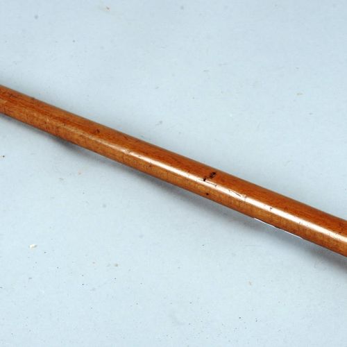 Canne à pommeau milord 金色牛角手杖，轻型手杖杆上有米洛德把手。长度：85 厘米。