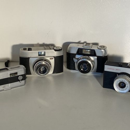 Un lot d'appareils photo Omo Cismic 35m 24x36 Adox 24x36 (3,5/45) Pocket 110 Fuj&hellip;