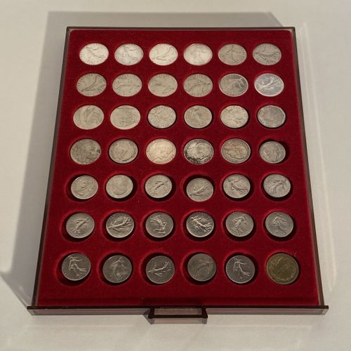 Un box pour monnaies de pièces de 1, 2, 5 et 10 Francs datées de 1931 à 1993 Mis&hellip;