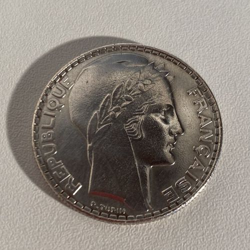 Une pièce de 20 Fr Francs en argent datée de 1929 PB : 19.99 g Mise à prix : 10 &hellip;