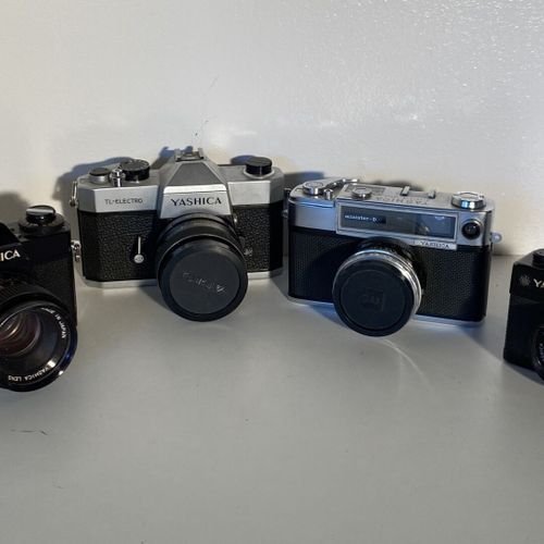 Un lot d'appareils photo Yashica MInister D (4/50) TL Electro (1,7/50) Electro 3&hellip;