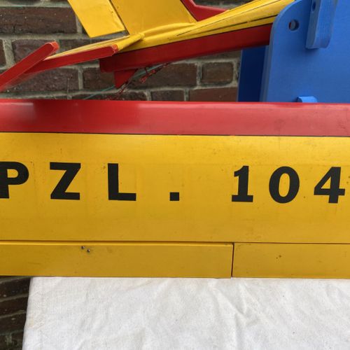 AVION DE MODELISME PZL 104 WILGER jaune et rouge train fixe avec servos (ENV L 1&hellip;