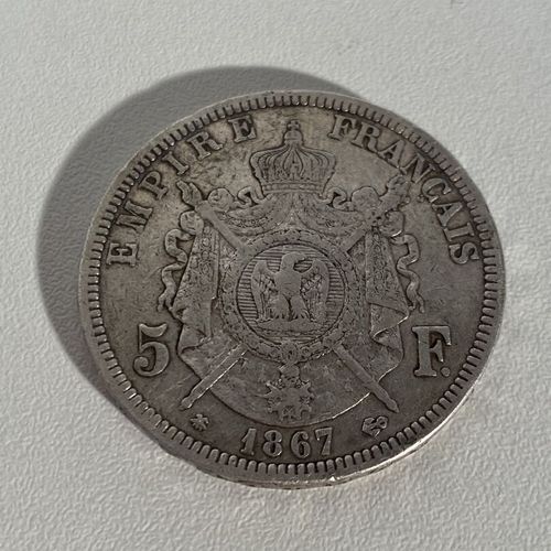 Une pièce de 5 Fr Francs en argent datée de 1867 PB : 24.67 g Mise à prix : 10 e&hellip;
