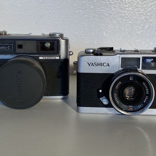 Un lot d'appareils photo Yashica FR + Winder (1,9/50) Minimatic C (2,8/45) 35ME &hellip;