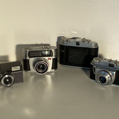Un lot d'appareils photo Franka Solida 2 6x6 Braun paxette électromatic 24x36 Be&hellip;