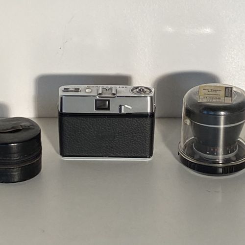 Un lot d'appareils photo ZEISS Contessa LKE Holding 6x9 (3,5/105) Doubleur Komur&hellip;