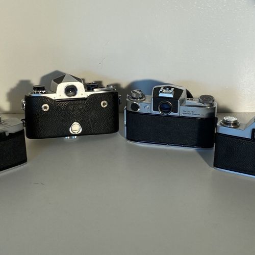 Un lot d'appareils photo Miranda DX3 (1,8/50) Sensorex (1,4/50) Sensomat (1,8/50&hellip;