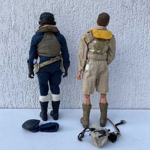 Deux personnages de collection 1/6 : soldats de plongée Mise à prix : 10 euros E&hellip;